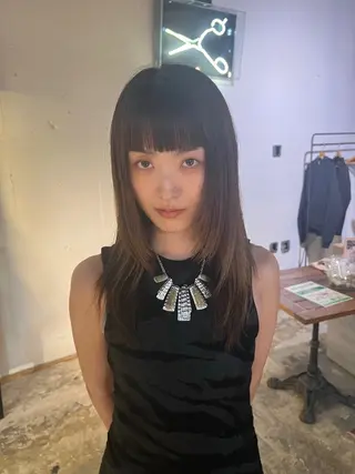 セミロング カラー sava所属・🌈ケアブリーチ🌈 おぐまなつきのヘアスタイル