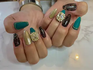 ネイル PｰPOP所属・青木 ひろえのネイルデザイン