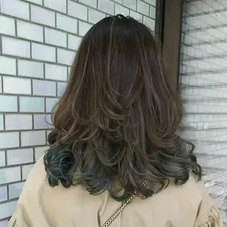 ロング カラー 藤森 希美のヘアスタイル