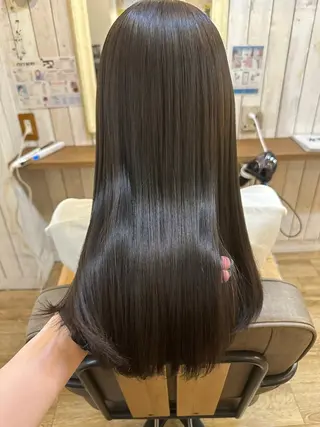 セミロング 髪質改善/艶髪/ 透明感カラー/サラのヘアスタイル