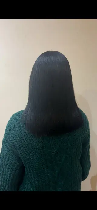 セミロング 梨菜/ハイトーン /ブリーチカラーのヘアスタイル