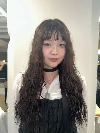 パーマ ベージュ/ダブルカラ ー/新潟駅/青柳萌果のヘアスタイル