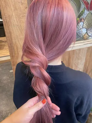 ロング ハイトーンカラー🍑 心斎橋のヘアスタイル