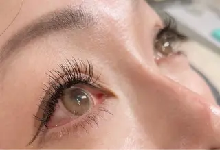 マツエク・マツパ Pljoul《プリジュール》所属・Pljoul🤍 天満橋のマツエク・マツパデザイン