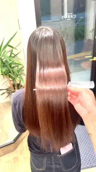 ロング CAROS　atelier所属・安倍 辰哉のヘアスタイル