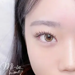 マツエク・マツパ home所属・mi-in 《　みいん 》の眉毛・アイブロウイメージ
