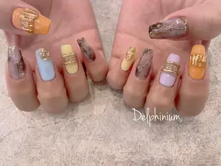 ネイル 岡本 友恵のネイルデザイン