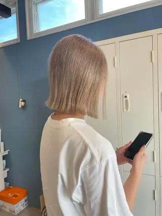 ミディアム Plus lib 伊東 美咲のヘアスタイル