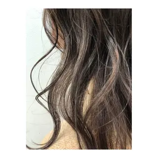 ロング カラー メンズ 白髪ぼかし脱白髪染め 大塚綾のヘアスタイル