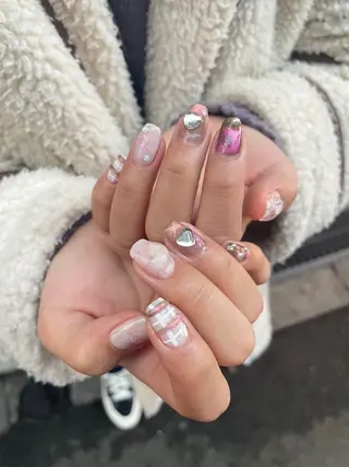 ネイル 楢本 彩耶のネイルデザイン