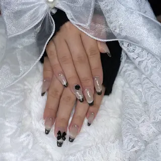 ネイル nailsalonANNA所属・濱田 杏奈のネイルデザイン