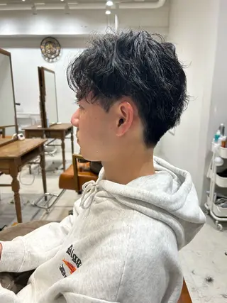 ショート パーマ メンズ 山﨑 燦人のヘアスタイル