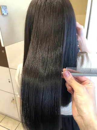 ロング 髪質改善/艶髪 ミトモリシュウトのヘアスタイル