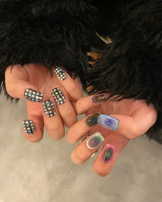 ネイル Shiori・:* 💫のネイルデザイン