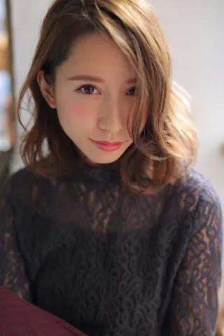 ミディアム カラー パーマ ✖️リーアキト LEEAKITO✖️のヘアスタイル