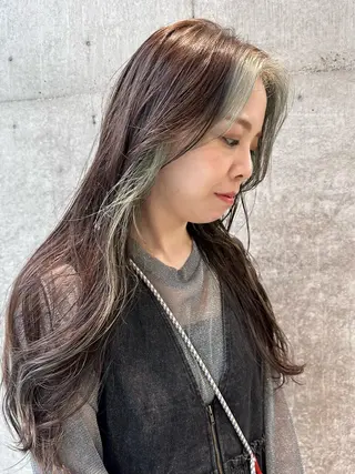 カラー 大塚 夏生のヘアスタイル