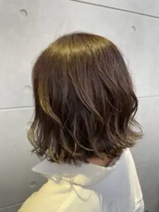 ミディアム カラー サイトウ ユリコのヘアスタイル