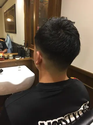 ショート ヒロ銀座ヘアーサロン 五反田店所属・寺嶋 涼のヘアスタイル