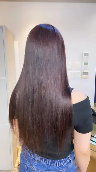 ロング カラー パーマ ヘアアレンジ メンズ キッズ ネイル マツエク・マツパ アイブロウ 暖色系/透明感 治野心のヘアスタイル