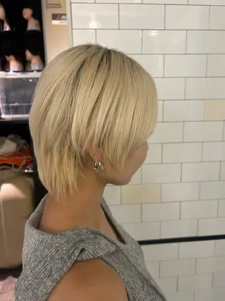 ショート IT by ALBUMあいりのヘアスタイル