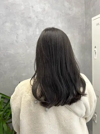 ミディアム カラー yuri🌼 NUMBER 天王寺のヘアスタイル