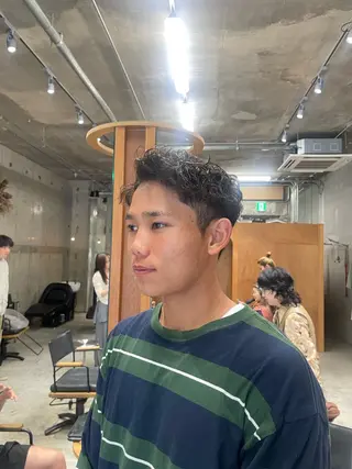 メンズ パーマ/メンズ/ 鮫島竜海のヘアスタイル