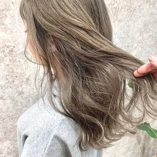 セミロング カラー 明石遼/ベージュ / ピンクのヘアスタイル