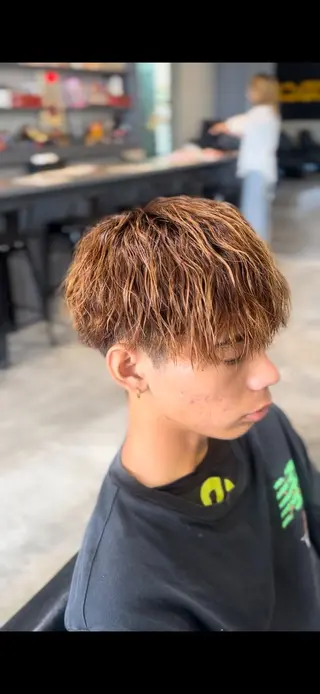 ショート パーマ メンズ HANGOUT ／久富のヘアスタイル