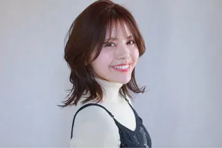 ミディアム 櫻井 香織のヘアスタイル