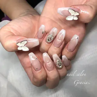 ネイル Gracias. rieのネイルデザイン