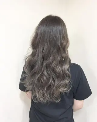 ロング ヤマグチ ヒカルのヘアスタイル