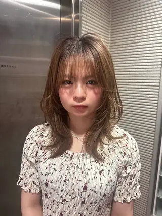 セミロング yume☆ハイトーン 🪐デザイン🦠のヘアスタイル