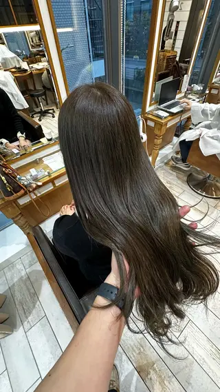 カラー fifth原宿 宮部蓮のヘアスタイル