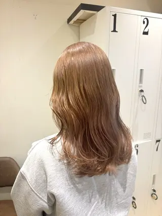 ロング カラー ヘアアレンジ 新井 彩斗EIGHT新宿のヘアスタイル