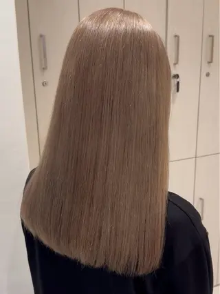 ロング ハイトーンカラー 髪質改善カラーノトのヘアスタイル