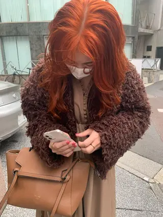 ロング カラー ネイル マツエク・マツパ ハイトーン&暗髪🔥 表参道二刀流マエダのヘアスタイル