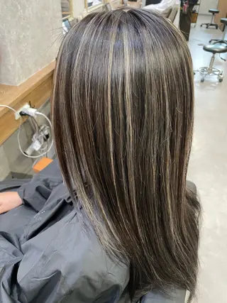 ロング カラー comfy すずなのヘアスタイル