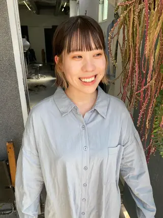 ミディアム カラー qiie/ワンカラー インナーカラーのヘアスタイル