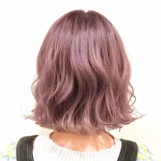 ショート カラー ANNA ／艶髪／ハイトーンのヘアスタイル