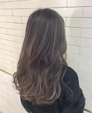 セミロング カラー レイヤーカット× 髪質改善たもりのヘアスタイル