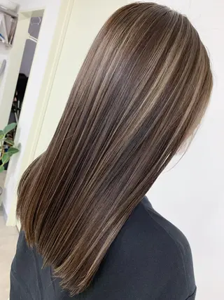 ロング 🥇近藤 恭輔🥇 Recharme新保のヘアスタイル