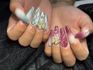 ネイル ✴︎ Delightのネイルデザイン