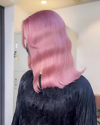 セミロング ROIS 表参道所属・ハイトーン🫧艶髪 MAIKAのヘアスタイル