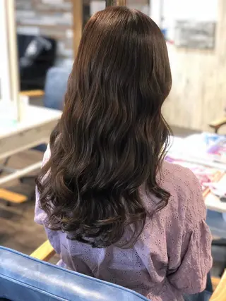 ロング カラー ココバイファニック 関内のヘアスタイル