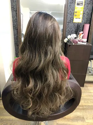 ロング カラー プレシャス所属・池田 景子のヘアスタイル