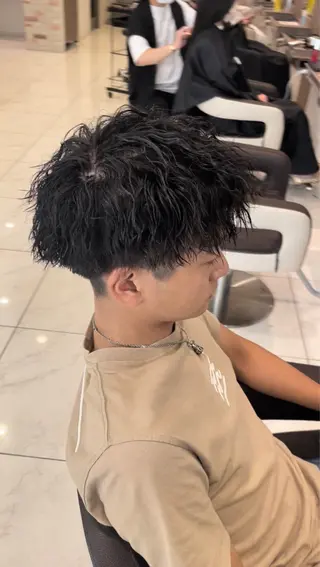 パーマ メンズ 【ケアブリーチ特化】 中村　玲仁のヘアスタイル