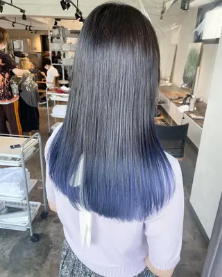 ロング カラー ハイトーン/レイヤー /ケアブリーチ石川治のヘアスタイル