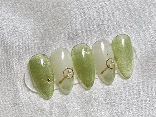 ネイル コウ ヨウのネイルデザイン