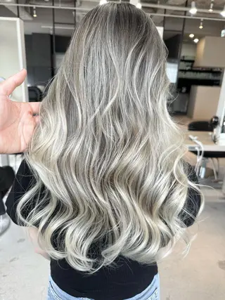 ロング カラー パーマ ヘアアレンジ キッズ マツエク・マツパ アイブロウ 井上 一平のヘアスタイル