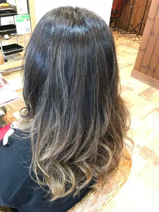 ロング カラー R's hair 大道瞳のヘアスタイル